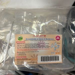 Maymom breastshields with valves and membranes